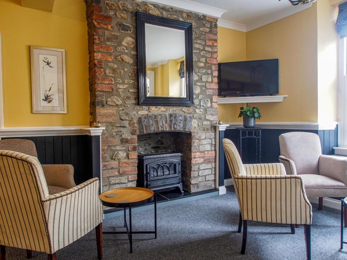 Riverbank Bed And Breakfast Llanwrtyd Wells Esterno foto